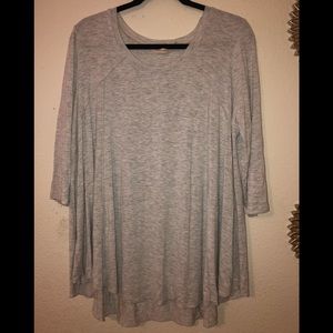 Soft surroundings hi low grey top